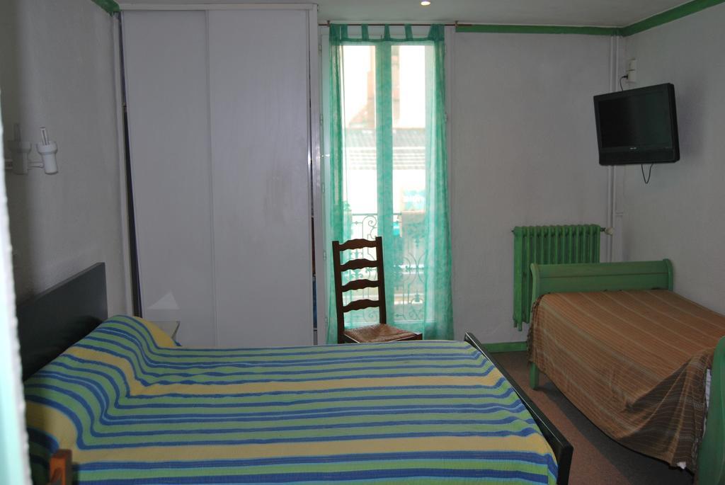 Le Revelois Restaurant Hotel Béziers Quarto foto